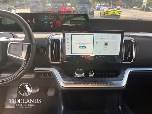 New 2025 Ford Expedition Platinum image 18