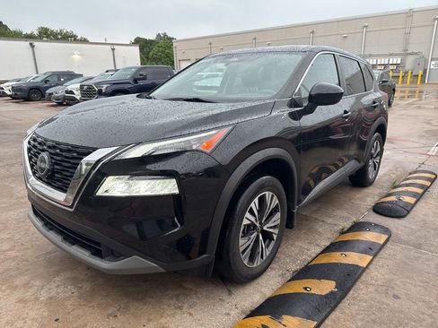 Used 2023 Nissan Rogue SV FWD image 1