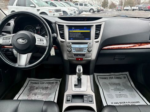 Used 2011 Subaru Outback 3.6R Limited image 30