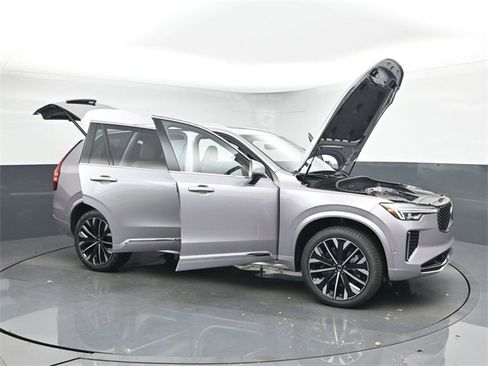 New 2026 Volvo XC90 B6 Plus w/ Protection Package Premier image 54