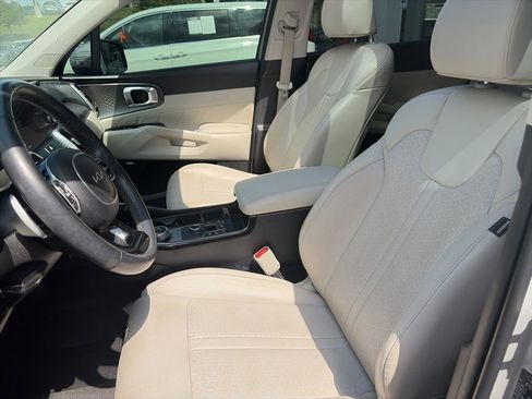 Used 2023 Kia Sorento SX Prestige w/ Panoramic Sunroof Package AWD/4WD image 16