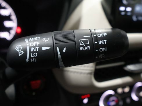 Used 2025 Honda HR-V EX-L image 39