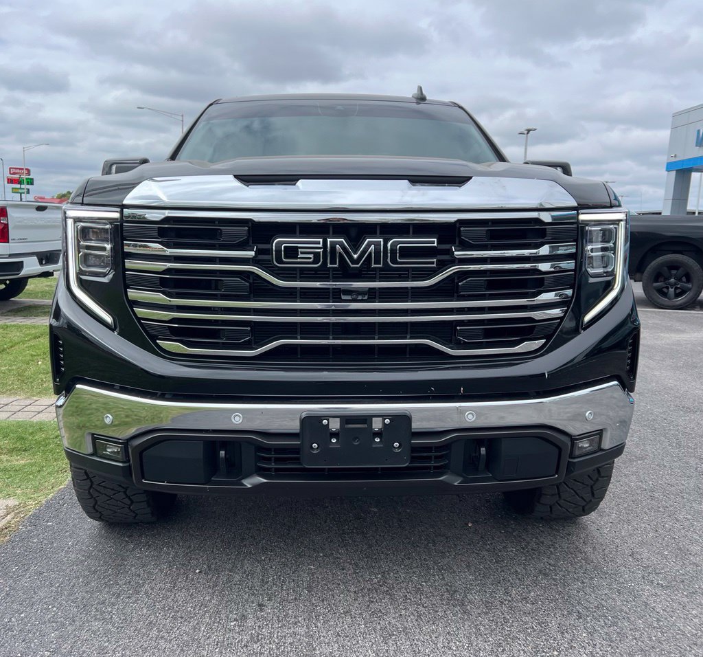 Used 2026 GMC Sierra 1500 SLT w/ SLT Premium Plus Package AWD/4WD image 3