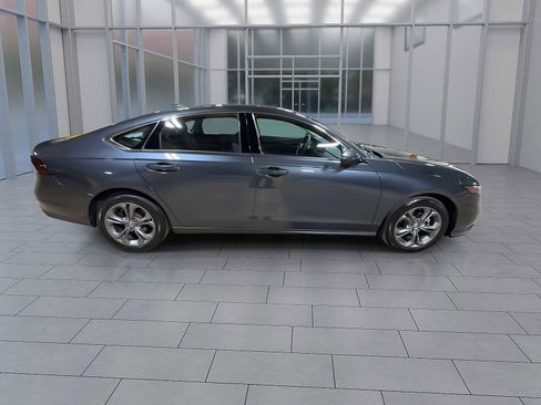 Used 2024 Honda Accord EX image 9