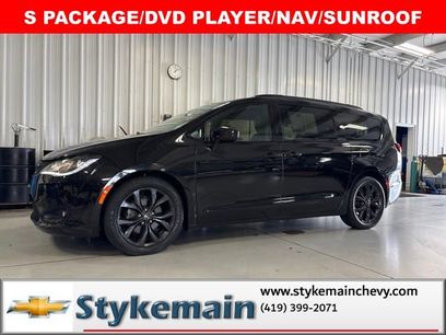Used 2020 Chrysler Pacifica Touring-L Plus w/ S Appearance Package