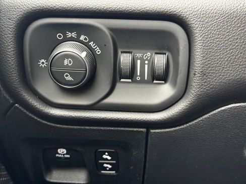 New 2026 RAM 1500 4x4 Crew Cab image 23