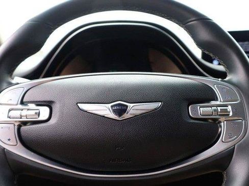 Used 2025 Genesis GV70 2.5T AWD/4WD image 9