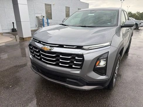 Used 2026 Chevrolet Equinox LT AWD/4WD image 3