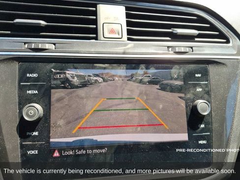 Used 2021 Volkswagen Tiguan SEL FWD image 17
