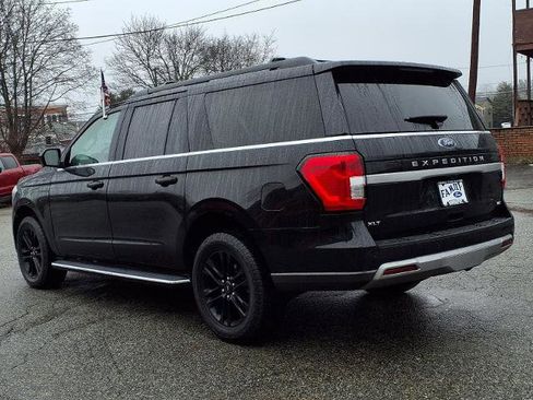 Certified 2022 Ford Expedition Max XLT image 4
