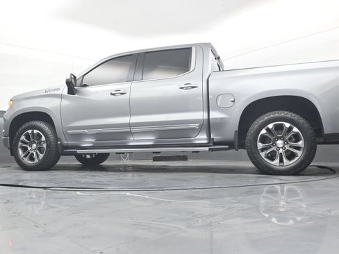 Used 2025 Chevrolet Silverado 1500 High Country AWD/4WD image 26