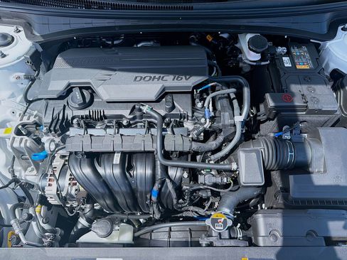 New 2026 Hyundai Elantra SE FWD image 22