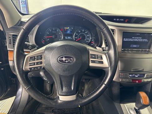 Used 2013 Subaru Outback 2.5i Limited w/ Moonroof Pkg image 17