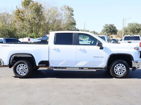 Certified 2022 Chevrolet Silverado 2500 LT image 9