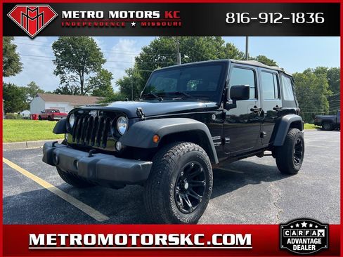 Used 2018 Jeep Wrangler Unlimited Sport w/ Connectivity Group AWD/4WD image 1
