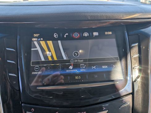 Used 2017 Cadillac Escalade Premium Luxury image 21