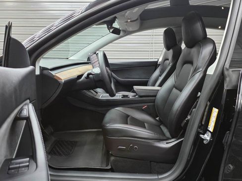 Used 2022 Tesla Model Y Long Range AWD/4WD image 13