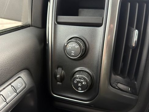 Used 2018 Chevrolet Silverado 1500 LTZ Z71 w/ Redline Edition AWD/4WD image 38