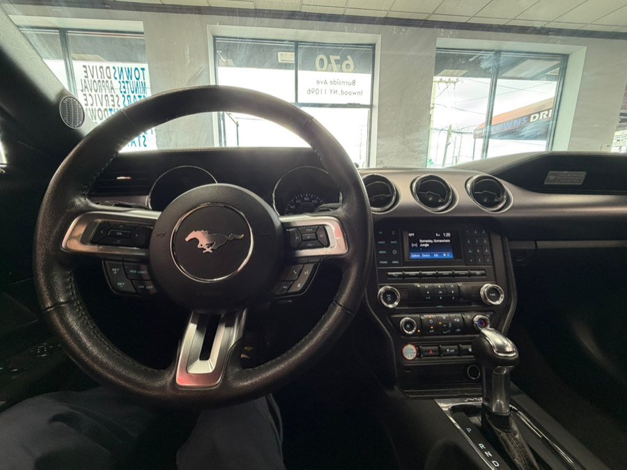 Used 2017 Ford Mustang Coupe RWD image 54