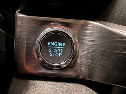 Used 2023 Ford F250 Lariat w/ Lariat Ultimate Package AWD/4WD image 42