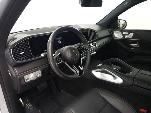 Used 2024 Mercedes-Benz GLE 450e 4MATIC w/ AMG Line Exterior image 9