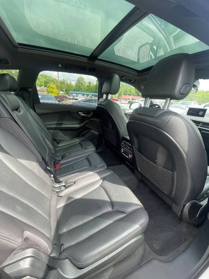 Used 2017 Audi Q7 3.0T Prestige AWD/4WD image 16