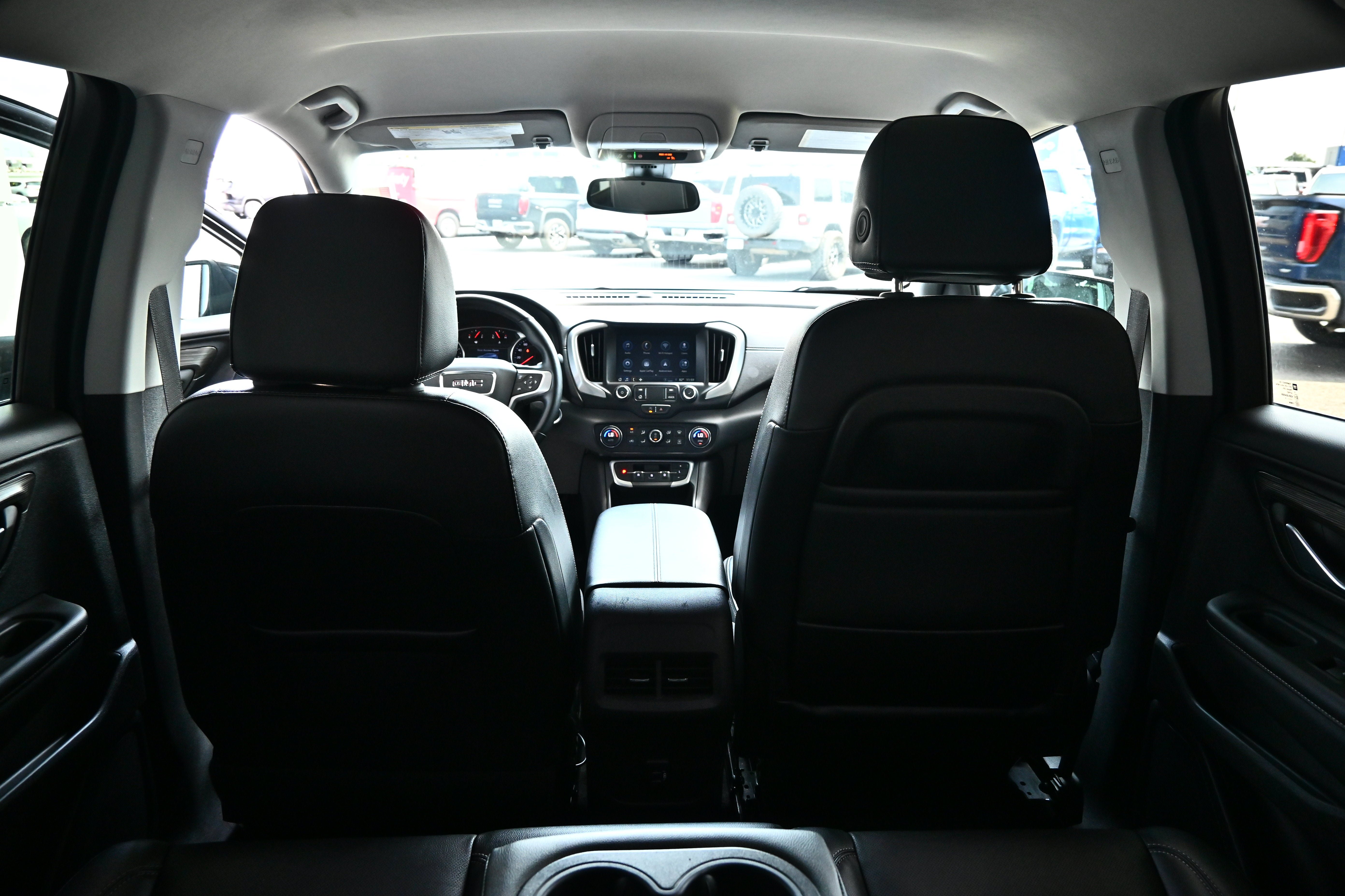 Used 2024 GMC Terrain SLT AWD/4WD image 14