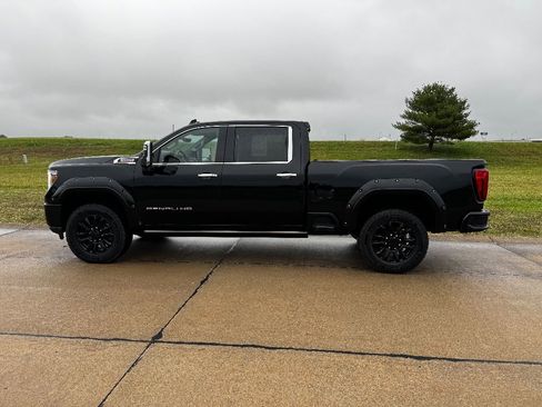Used 2021 GMC Sierra 2500 Denali w/ Denali Black Diamond Edition image 10