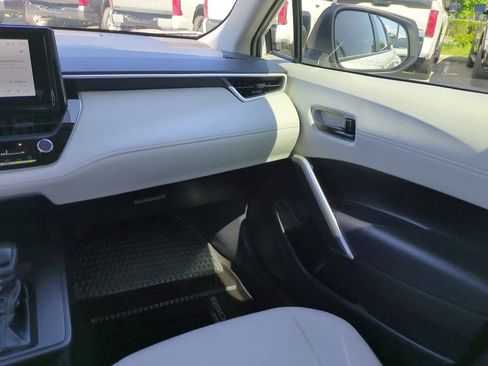 Certified 2026 Toyota Corolla Cross L FWD image 16
