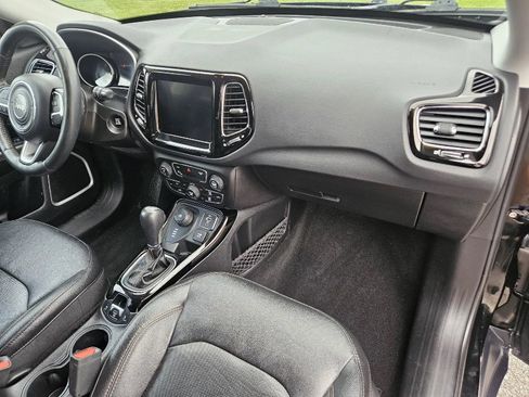 Used 2019 Jeep Compass Limited w/ Safety & Security Group AWD/4WD image 16