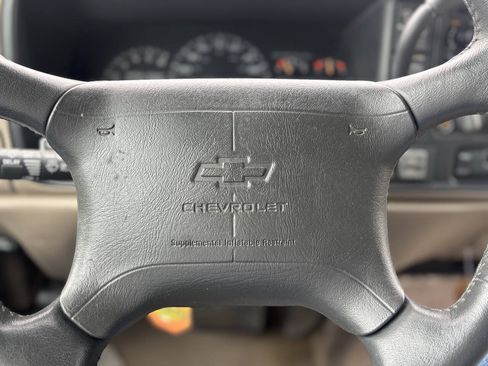 Used 1997 Chevrolet Tahoe 4WD w/ Preferred Equipment Group 3 image 24