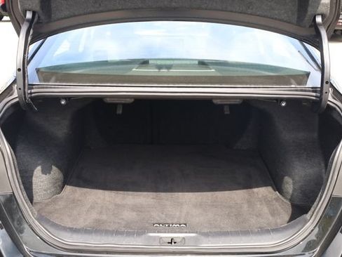 Used 2025 Nissan Altima 2.5 SR FWD image 29