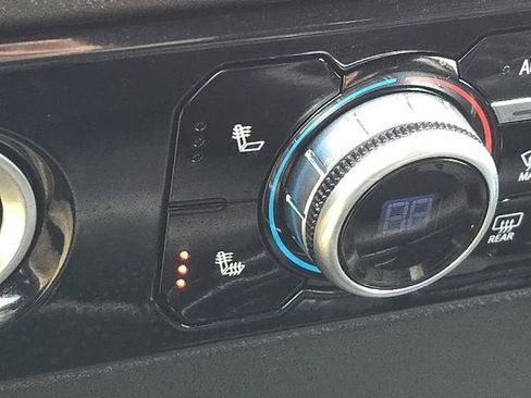 Certified 2024 GMC Sierra 1500 SLT image 15