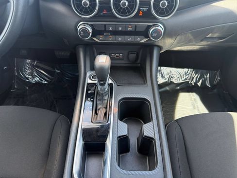 Used 2025 Nissan Sentra SV FWD image 39