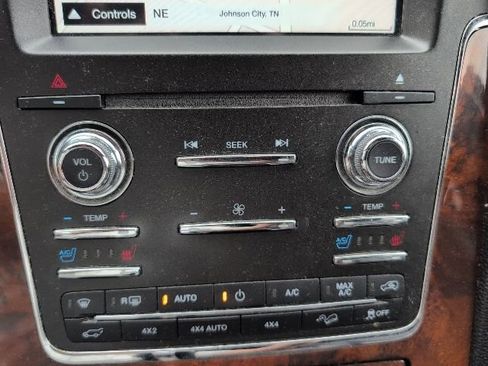 Used 2016 Lincoln Navigator Select AWD/4WD image 27