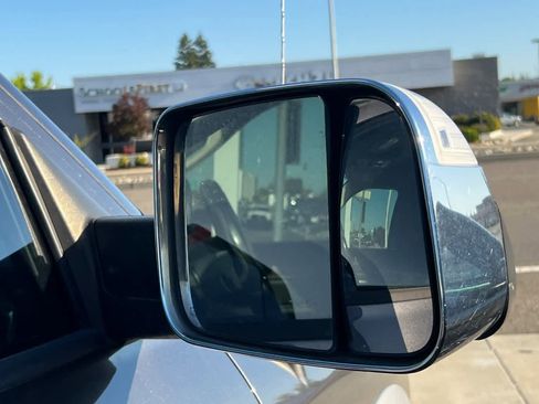 Used 2017 RAM 1500 Laramie w/ Convenience Group AWD/4WD image 16