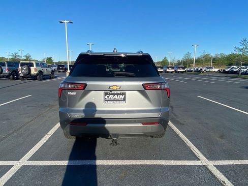 Used 2025 Chevrolet Equinox LT w/ Convenience Package II FWD image 6