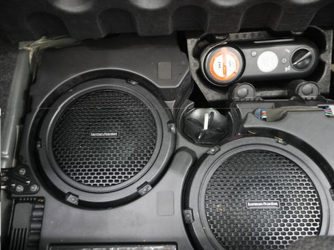 Used 2018 Dodge Challenger GT AWD/4WD image 27