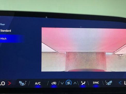 New 2026 Chevrolet Traverse LT FWD image 17