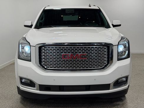 Used 2015 GMC Yukon XL Denali w/ Touring Package AWD/4WD image 10