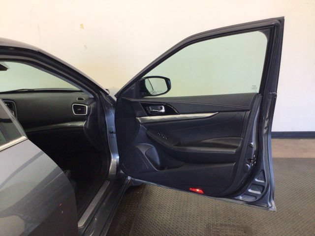 Used 2023 Nissan Maxima SV w/ Floor Mat Group FWD image 9