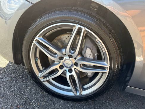 Used 2017 Mercedes-Benz E 300 4MATIC image 26