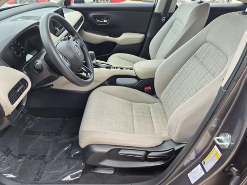 Used 2024 Honda HR-V LX image 11