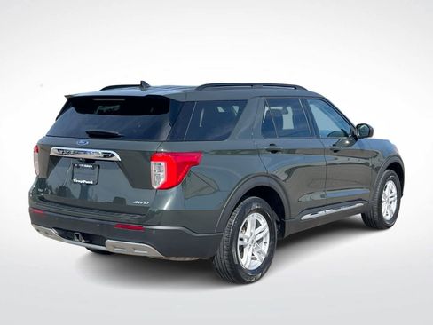 Used 2023 Ford Explorer XLT w/ Equipment Group 202A AWD/4WD image 8