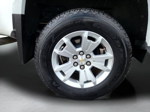 Used 2016 Chevrolet Colorado LT w/ LT Convenience Package image 32