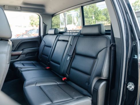 Used 2018 GMC Sierra 1500 SLT AWD/4WD image 16