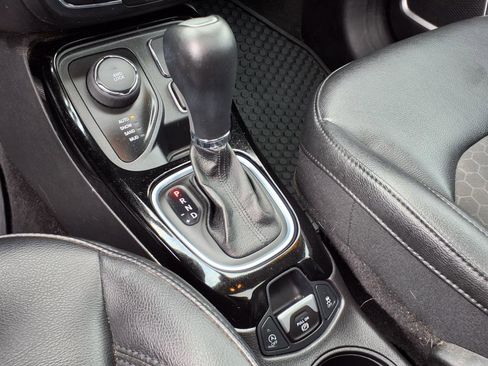 Used 2020 Jeep Compass Latitude image 21