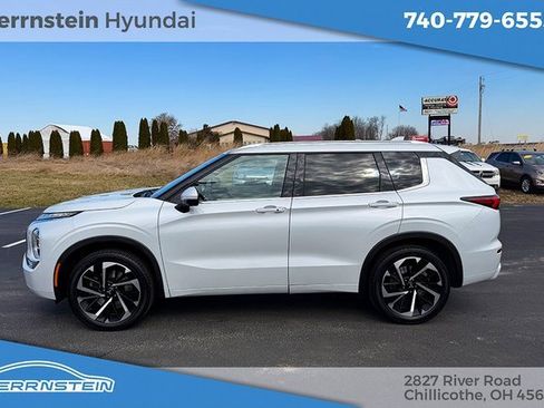 Used 2022 Mitsubishi Outlander SEL image 4