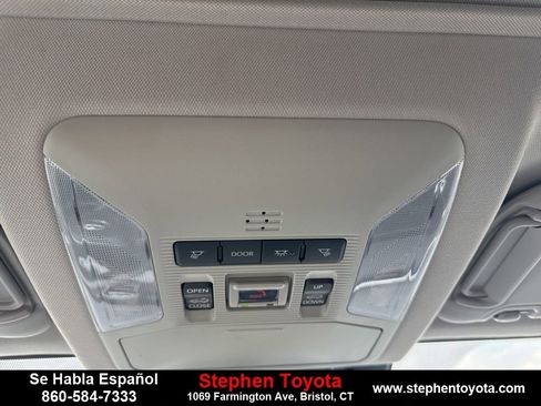 Used 2022 Toyota RAV4 XLE image 25