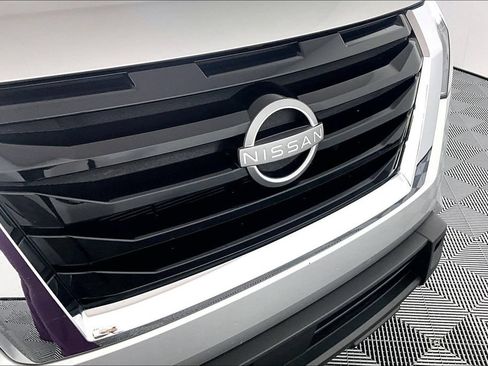 Used 2025 Nissan Pathfinder SV FWD image 31